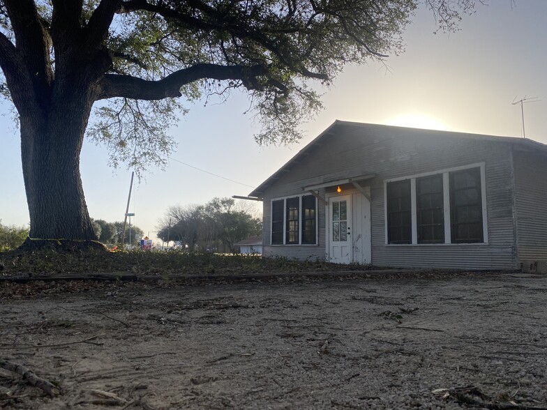 Primary Photo Of 504 Pfeil Rd, Cibolo Storefront Retail Office For Lease