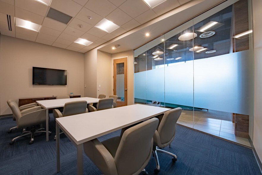 More Photos Of 135 W Central Blvd, Orlando Office For Lease