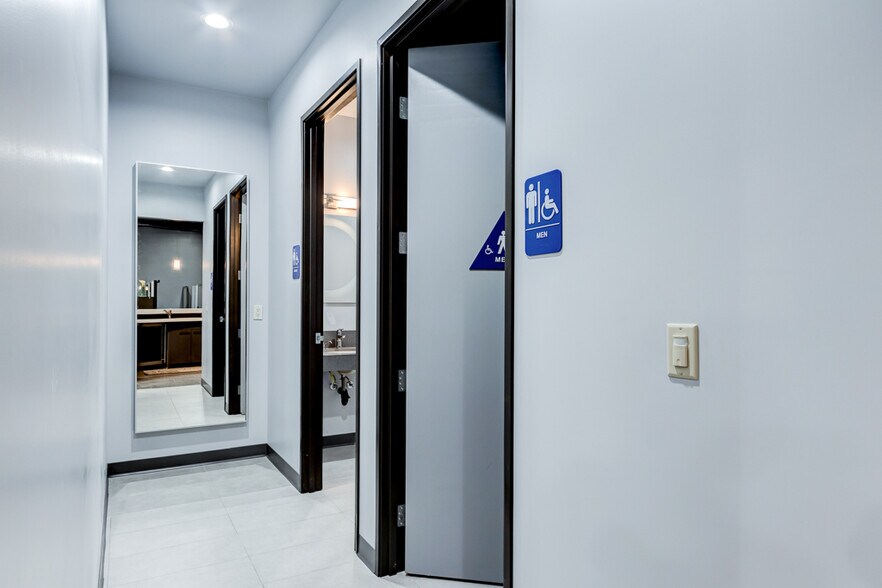 More Photos Of 17528-17588 E Rowland St, City of Industry Light Distribution For Lease