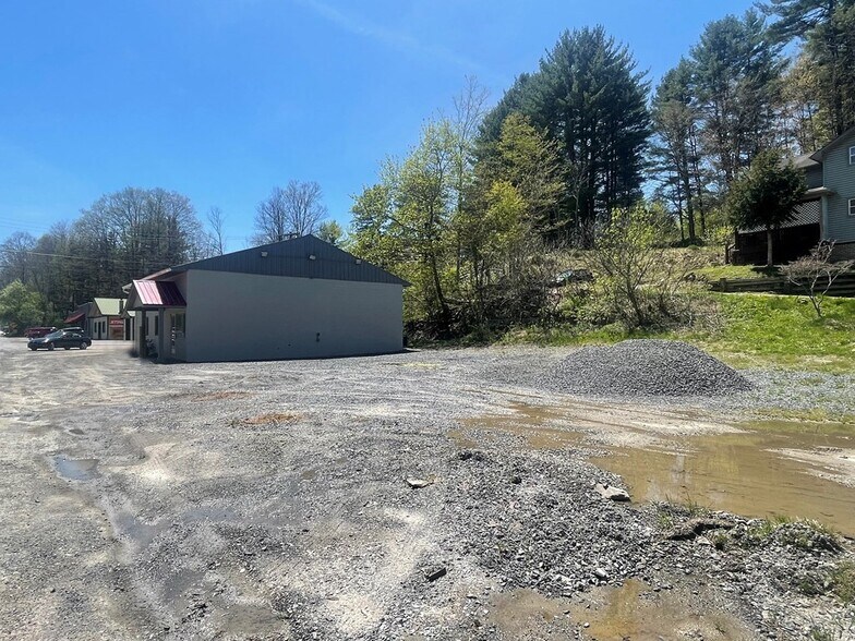 More Photos Of 247 Tioga St, Wellsboro Auto Repair For Lease