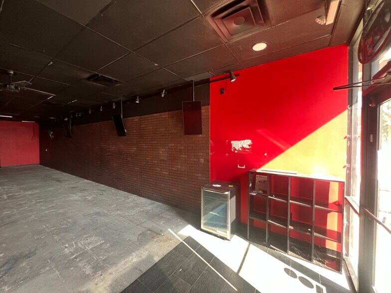 More Photos Of 18235 Bulverde Rd, San Antonio Storefront For Lease