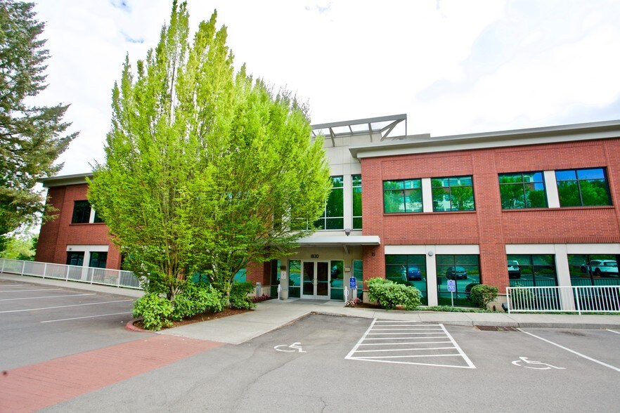 More Photos Of 1800 Blankenship Rd, West Linn Unknown For Lease