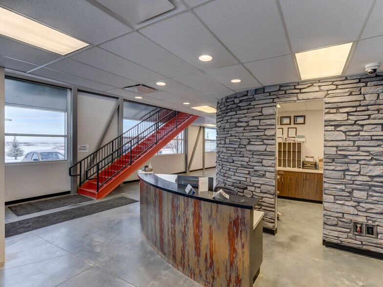 More Photos Of 7005 44 St, Lloydminster Unknown For Lease