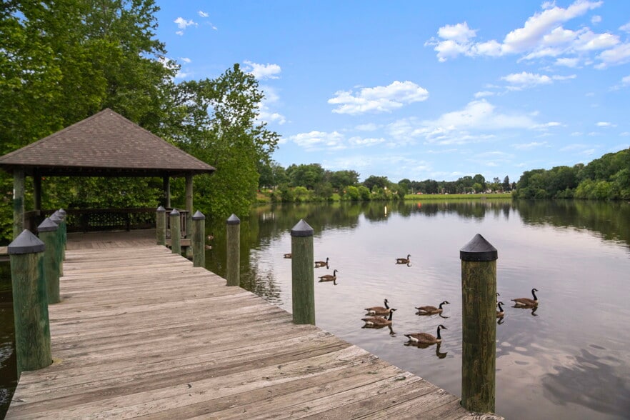 More Photos Of 9725 Lookout Pl, Gaithersburg Healthcare For Sale