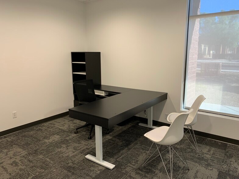 More Photos Of 2050 S Cottonwood Dr, Tempe Medical For Lease