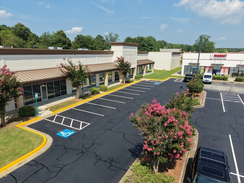 More Photos Of 1300-1500 McDonough Pky, McDonough Unknown For Lease
