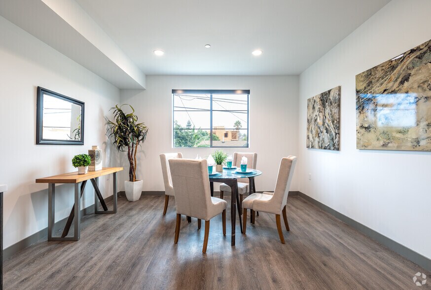 More Photos Of 552 N Hobart Blvd, Los Angeles Apartments For Sale