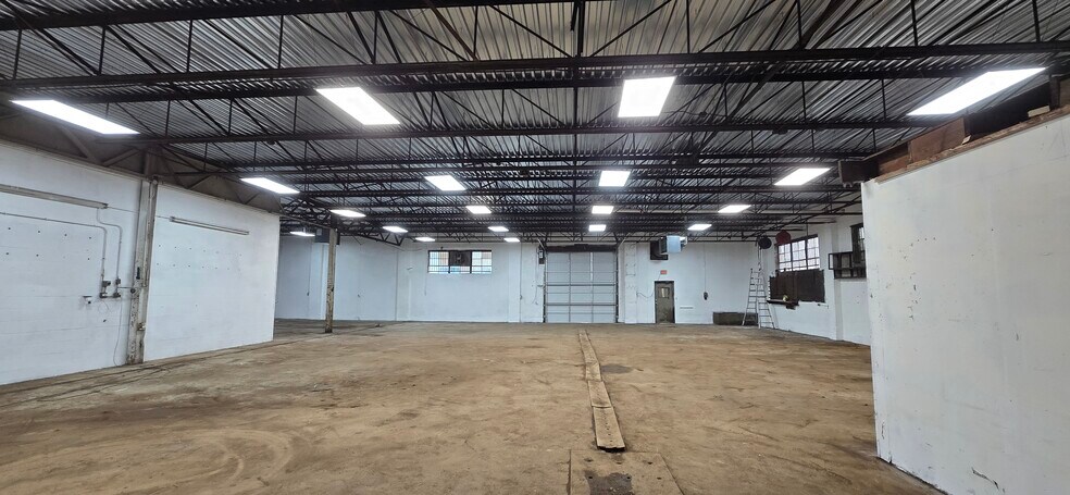Primary Photo Of 1407 Redeker Rd, Des Plaines Industrial For Lease