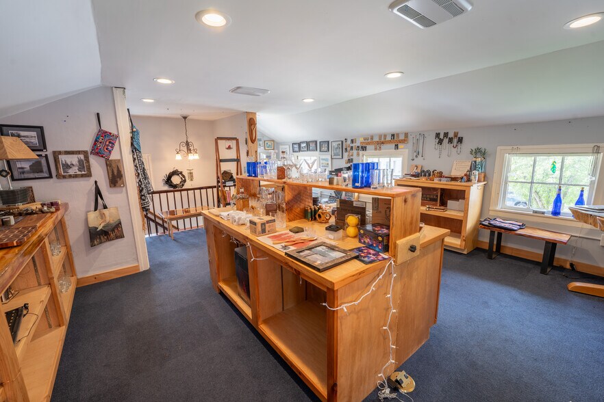 More Photos Of 172 N Main St, Northville Freestanding For Sale