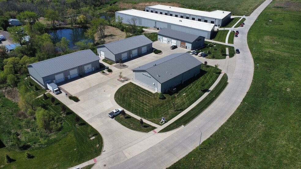 More Photos Of 700 Interstate Pky, Waukee Warehouse For Lease