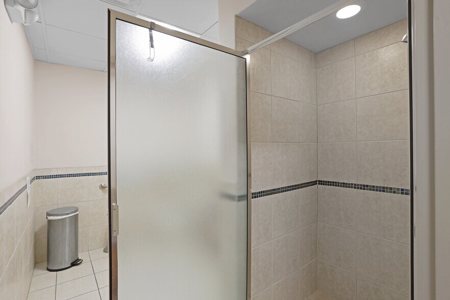 More Photos Of 3780 NW 83rd St, Gainesville Medical For Lease