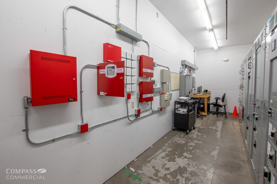 More Photos Of 20730 Brinson Blvd, Bend Industrial For Lease