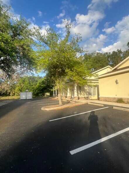 More Photos Of 9416-9418 Balm Riverview Rd, Riverview Medical For Lease