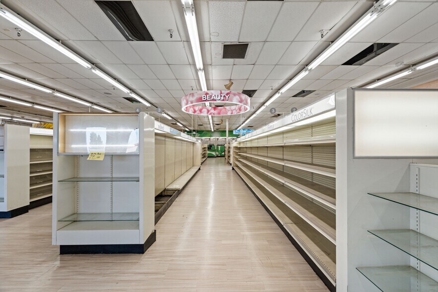 More Photos Of 1701 Airline Hwy, Hollister Freestanding For Lease