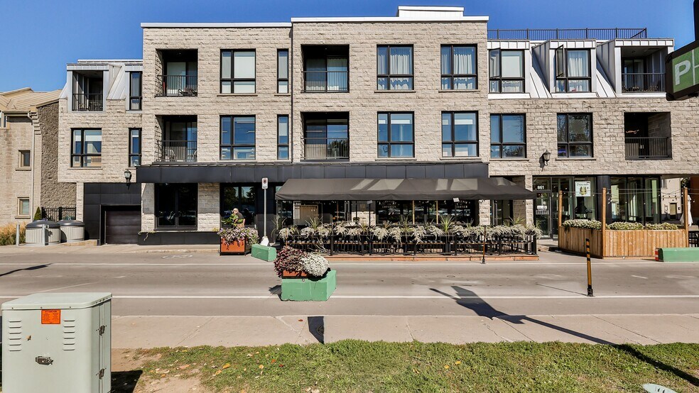 More Photos Of 861-867 Rue Saint-Pierre, Terrebonne Apartments For Lease