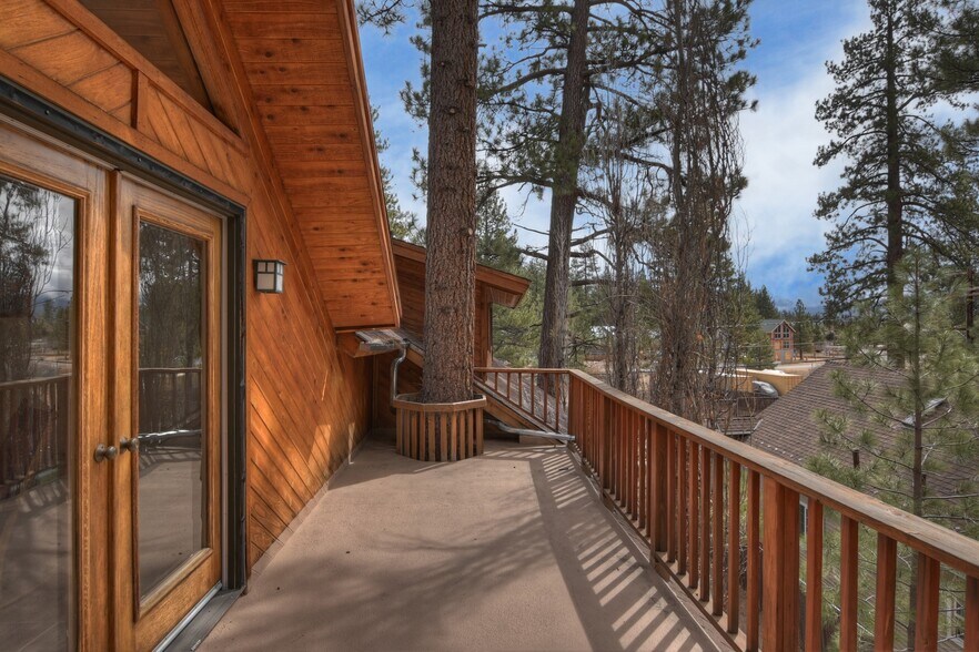 More Photos Of 39128 N Shore Dr, Fawnskin Specialty For Sale