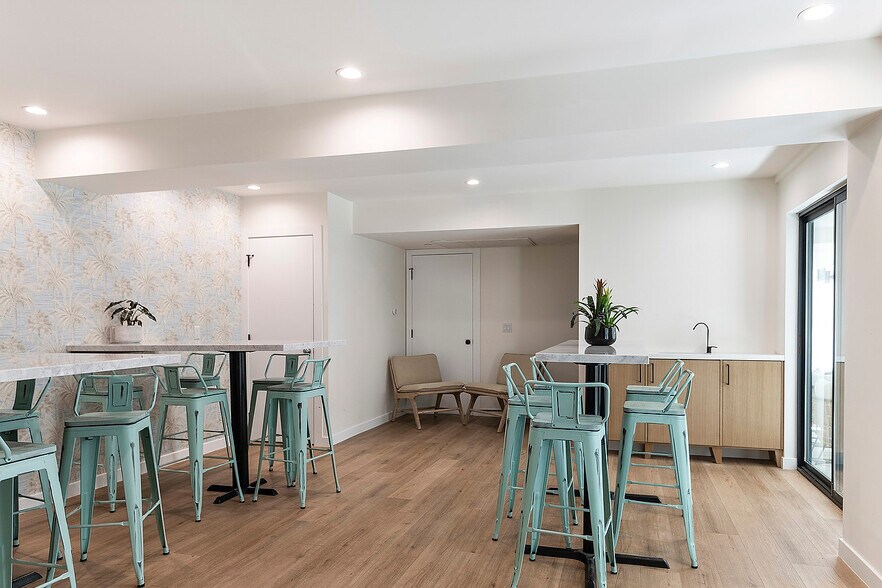 More Photos Of 811 N Harvard Blvd, Los Angeles Multifamily For Sale