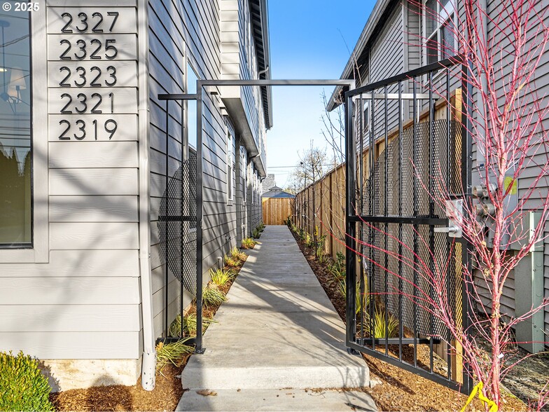 More Photos Of , Portland Multifamily For Sale