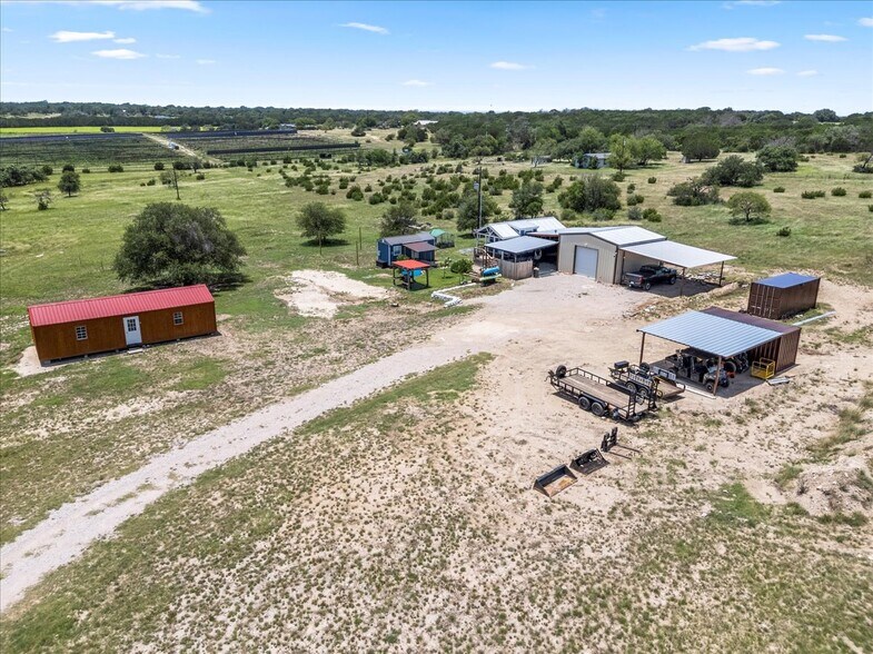 More Photos Of 350 County Road 209, Lampasas Flex For Sale