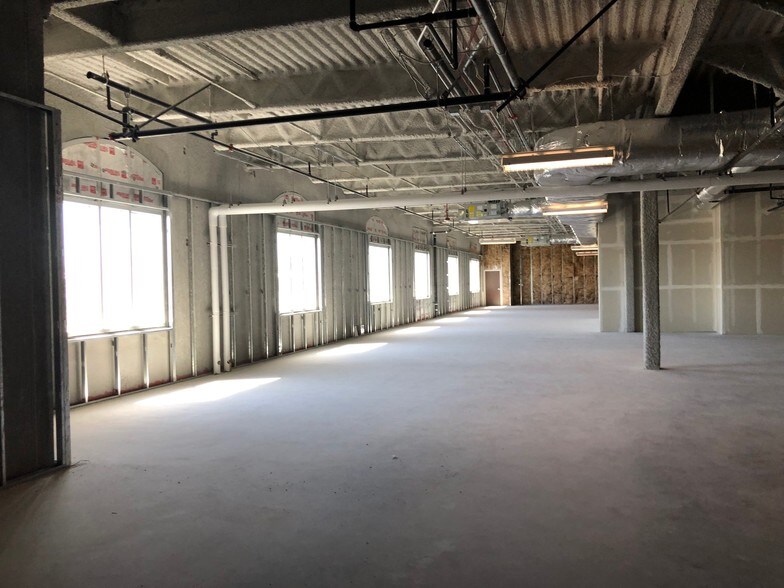 More Photos Of 4980 W Sahara Ave, Las Vegas Hospital For Lease