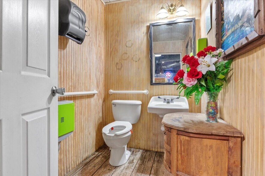 More Photos Of 495 Van Alstyne Pky, Van Alstyne Restaurant For Sale