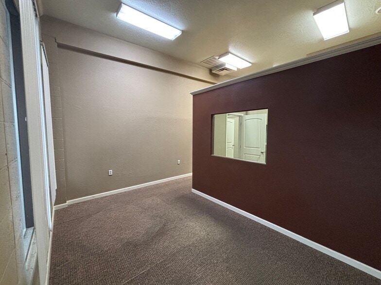 More Photos Of 920 Caldwell Blvd, Nampa Unknown For Lease
