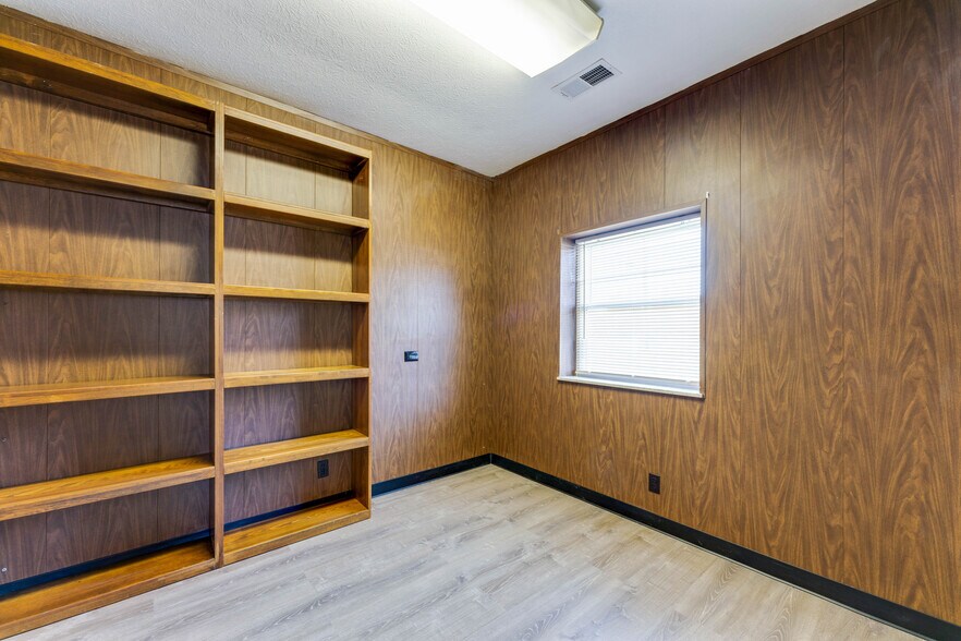 More Photos Of 6501 E Livingston Ave, Reynoldsburg Medical For Lease