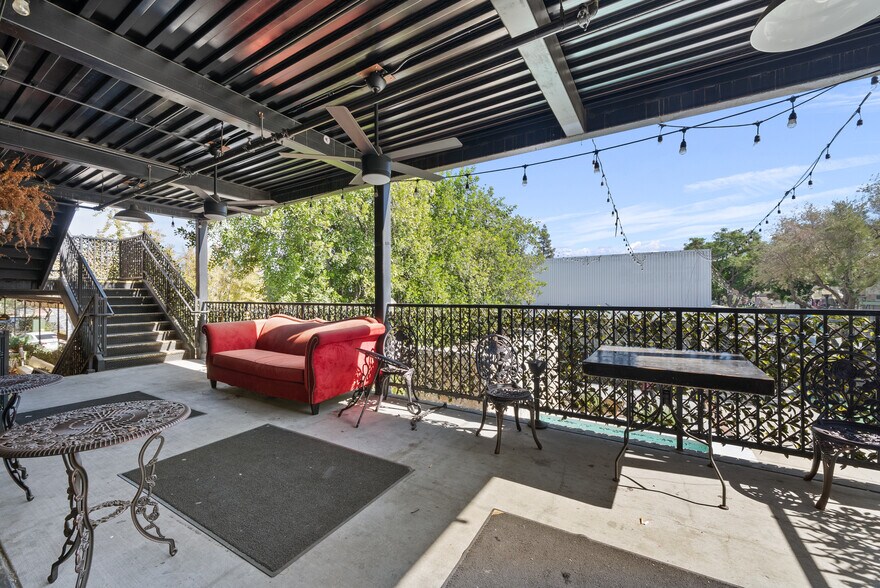 More Photos Of 197 E 2nd St, Pomona Bar For Sale