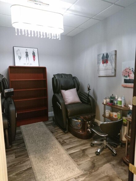 More Photos Of 294 Route 101, Amherst Office For Sale