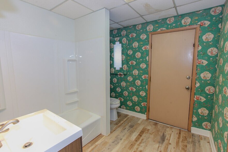 More Photos Of 1201 E 11th Pl, Big Spring Specialty For Sale