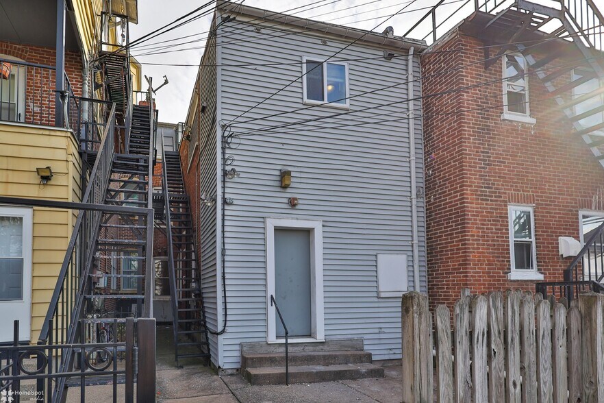 More Photos Of 22 S 13th St, Allentown Apartments For Sale