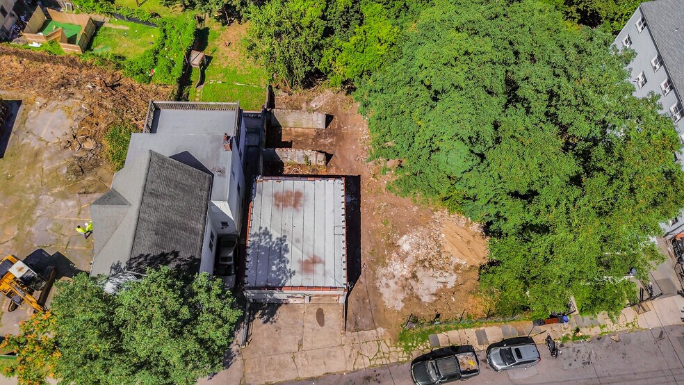 More Photos Of 79 William St, Yonkers Land For Sale