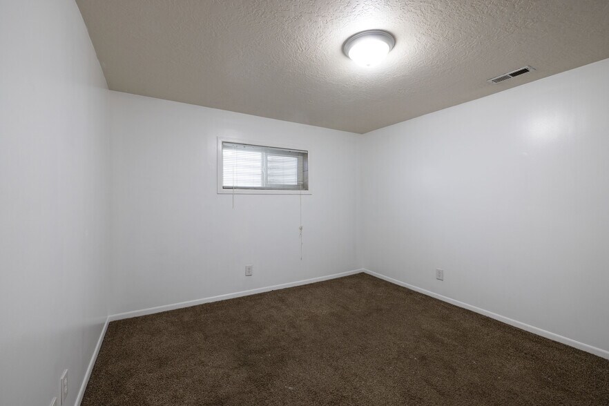 More Photos Of 270 E 5100 S, Washington Terrace Multifamily For Sale