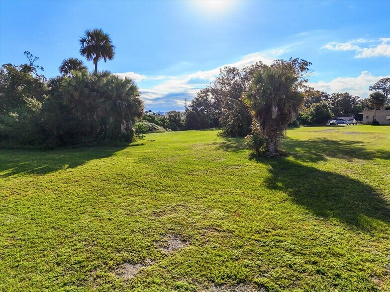 More Photos Of 1745 S Ridgewood Ave, Daytona Beach Land For Sale