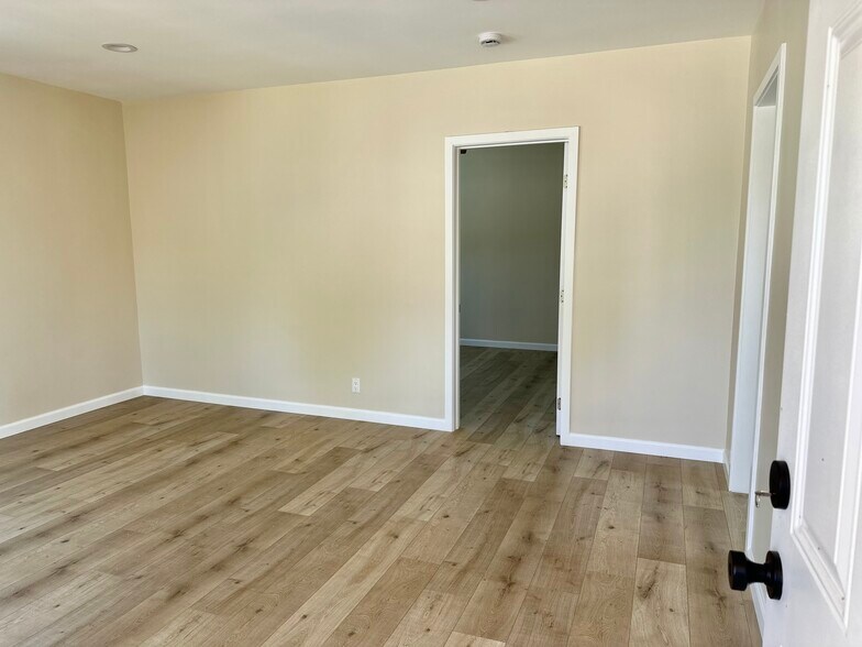 More Photos Of 3803 Seneca Ave, Los Angeles Apartments For Sale