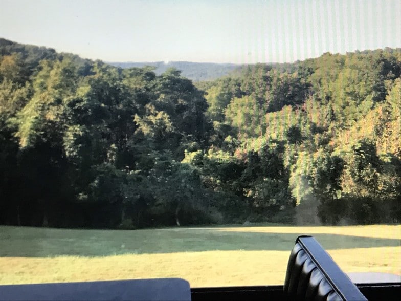 More Photos Of 1910 E National Pike, Scenery Hill Storefront Retail Office For Lease