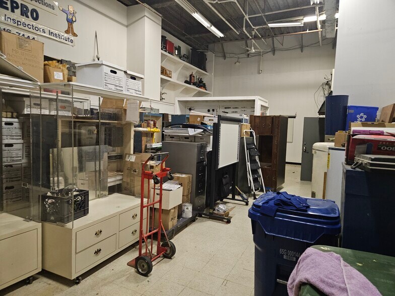 More Photos Of 2841 Hartland Rd, Falls Church Office For Sale