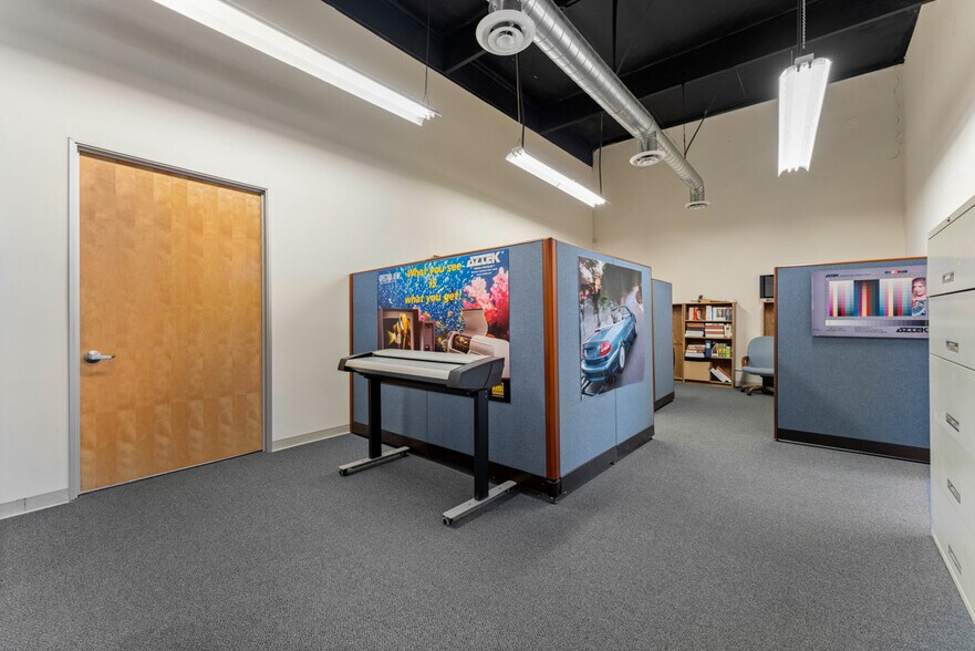 More Photos Of 13765 Alton Pky, Irvine Research And Development For Lease