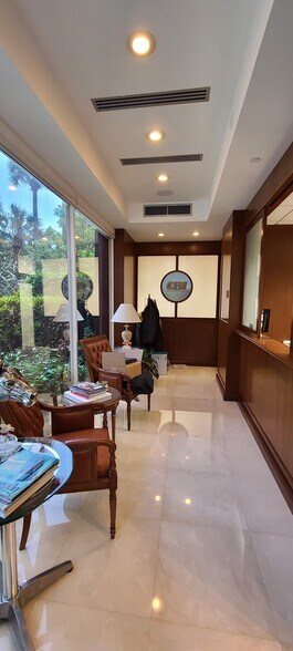 More Photos Of 151 SE 15th Rd, Miami Loft Creative Space For Lease