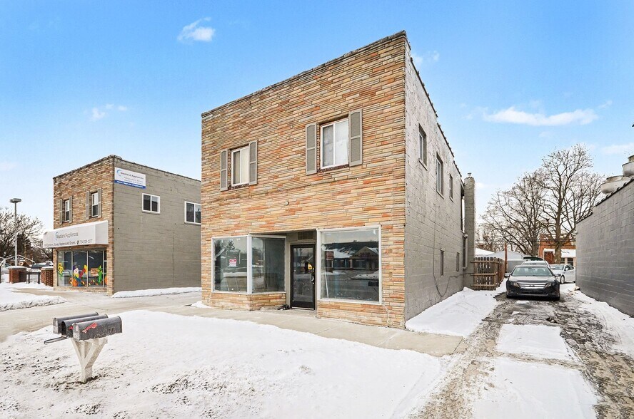More Photos Of 1638 S Wayne Rd, Westland Storefront Retail Residential For Lease
