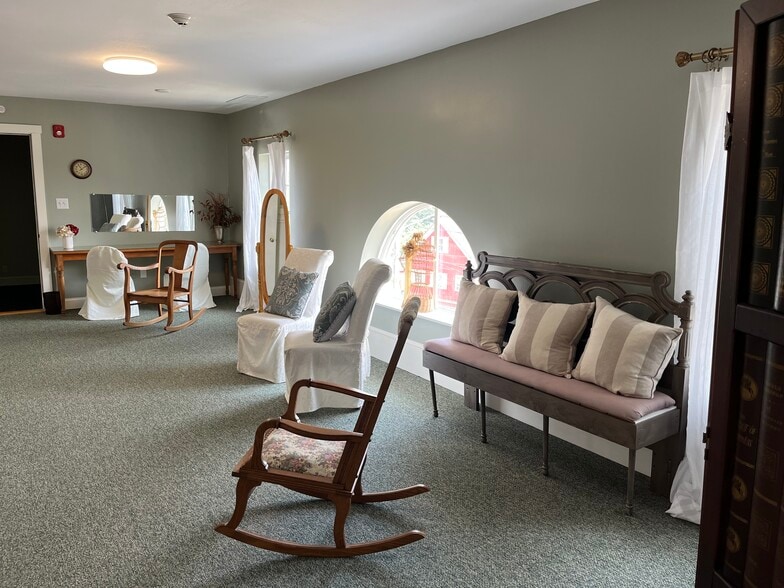 More Photos Of 49 Market St, Somersworth Religious Facility For Sale