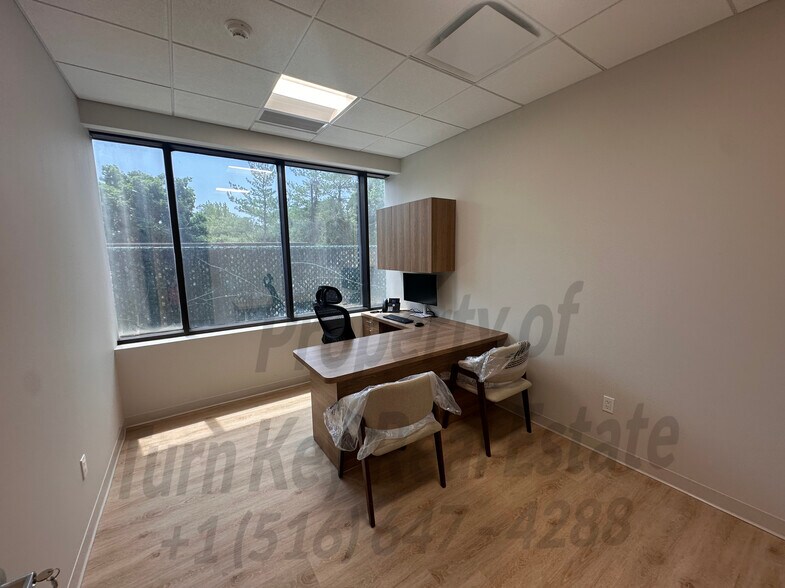 More Photos Of 1000 Northern Blvd, Great Neck Medical For Lease
