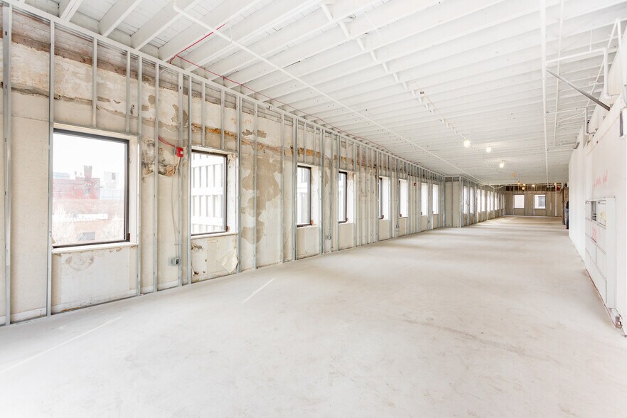 More Photos Of 220 W Congress St, Detroit Office For Lease
