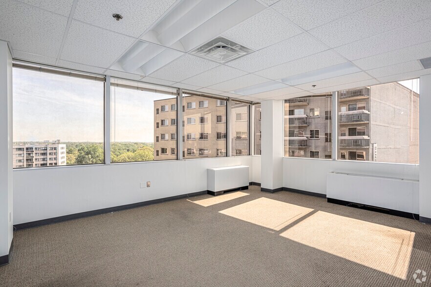 More Photos Of 801 Roeder Rd, Silver Spring Office For Sale