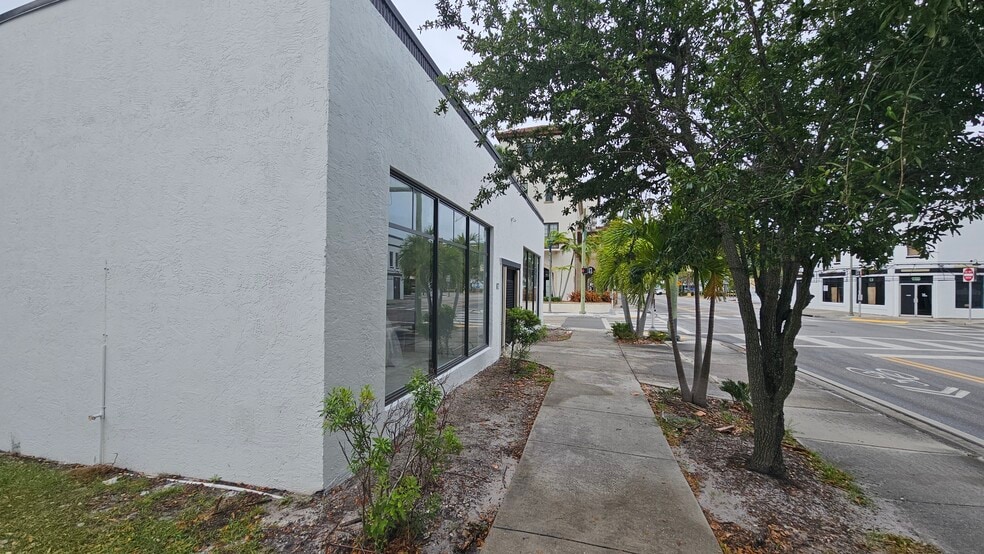 More Photos Of 202 N Federal Hwy, Lake Worth Restaurant For Lease