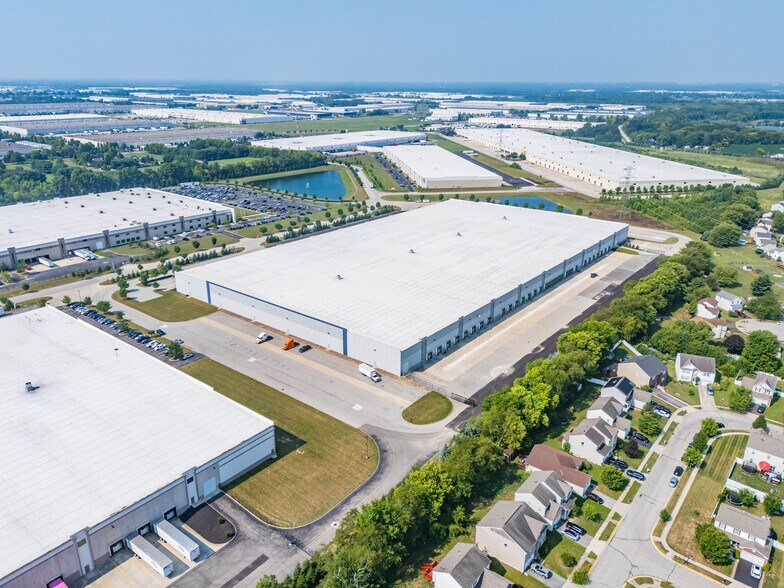 More Photos Of 5415 Centerpoint Pky, Groveport Distribution For Lease