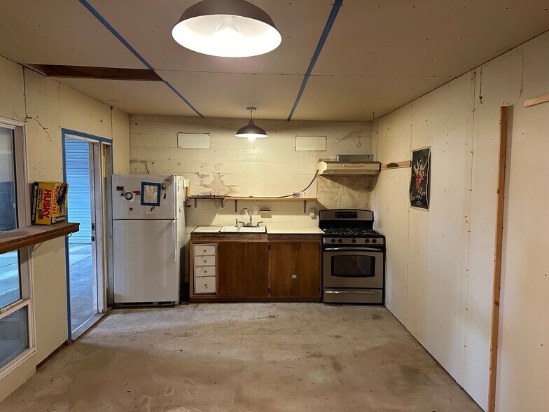 More Photos Of 18729 Carter St, Tuolumne Flex For Sale