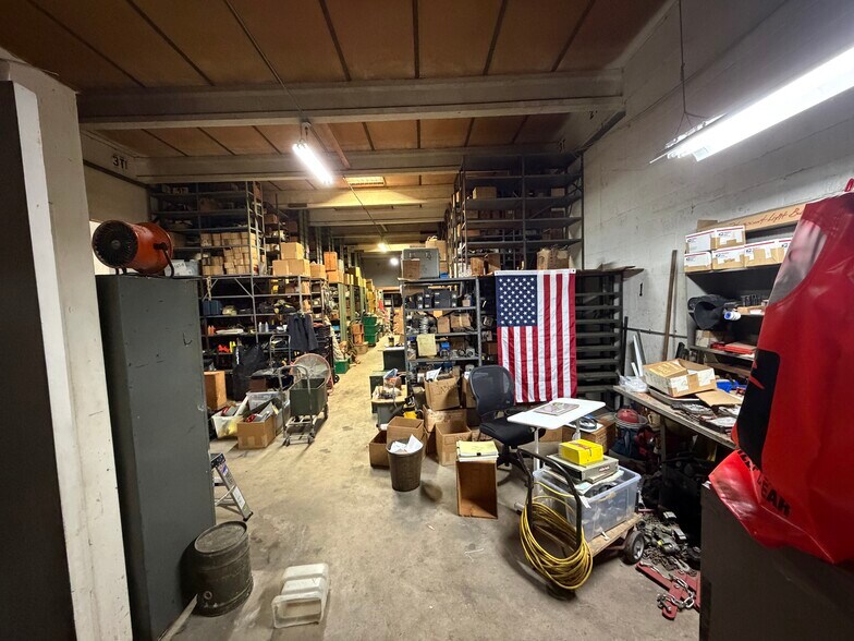 More Photos Of 3636 NW 48th Ter, Miami Manufacturing For Lease
