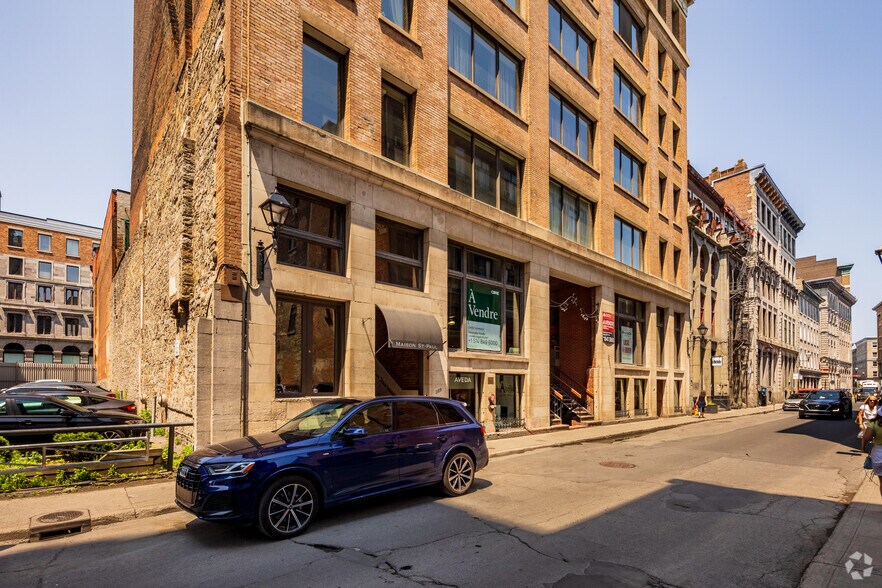 More Photos Of 387 Rue Saint-Paul O, Montréal Office For Sale