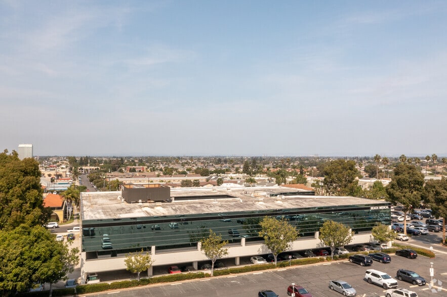 More Photos Of 17742 Beach Blvd, Huntington Beach Medical For Lease
